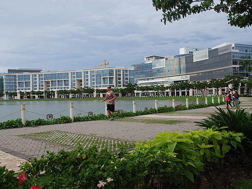 Vụ tranh chấp tiền sử dụng đất tại Phú Mỹ Hưng: Hơn 400 khách hàng “trễ tàu”?